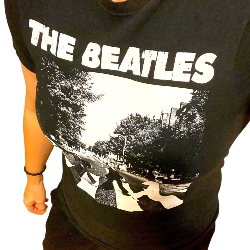 The Beatles Abbey Road Black and White Tee Size Small